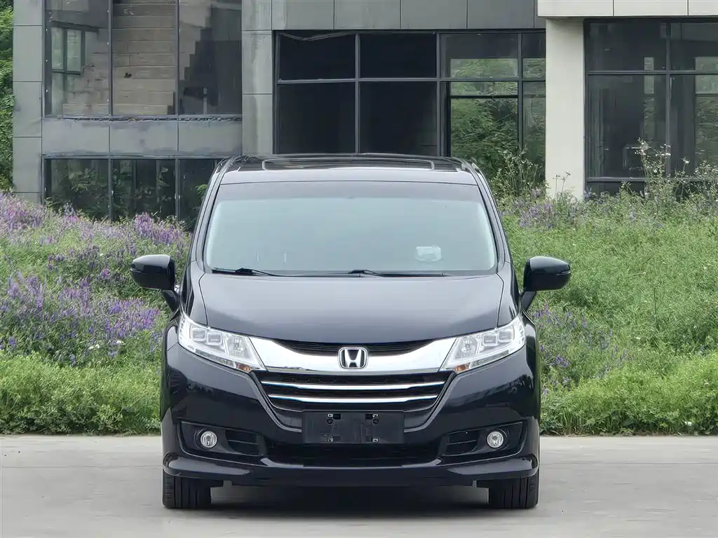 Honda Odyssey 2018 — фото 2