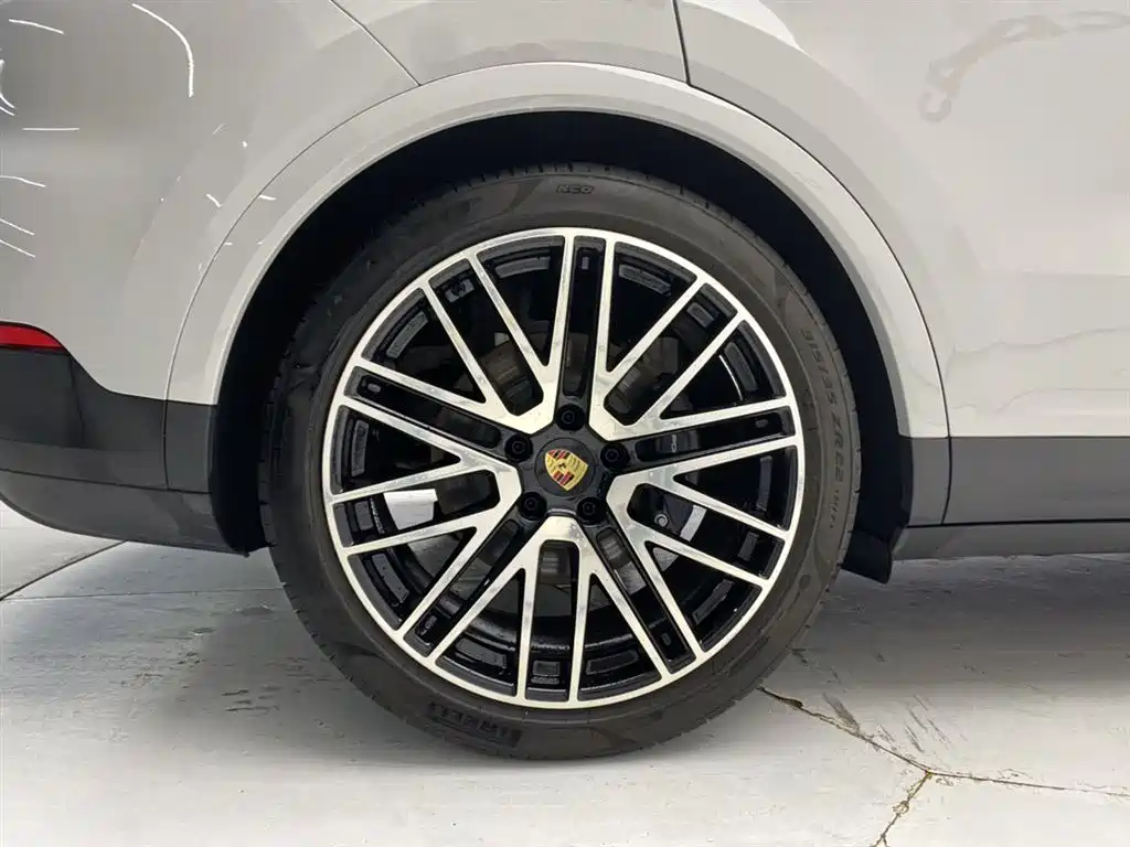 Porsche Cayenne 2025 — фото 11