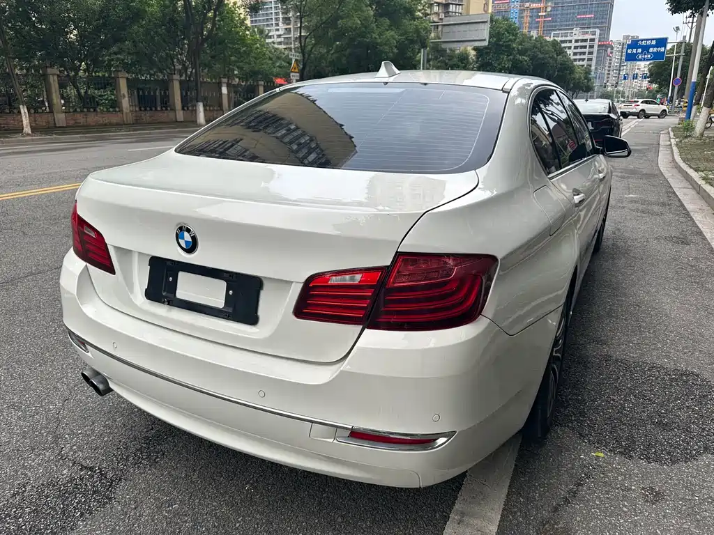 BMW 5 Series 2015 — фото 7