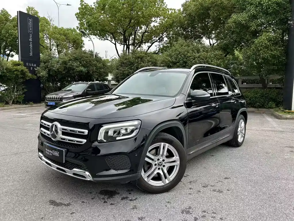 Mercedes-Benz GLB 2022 — фото 1