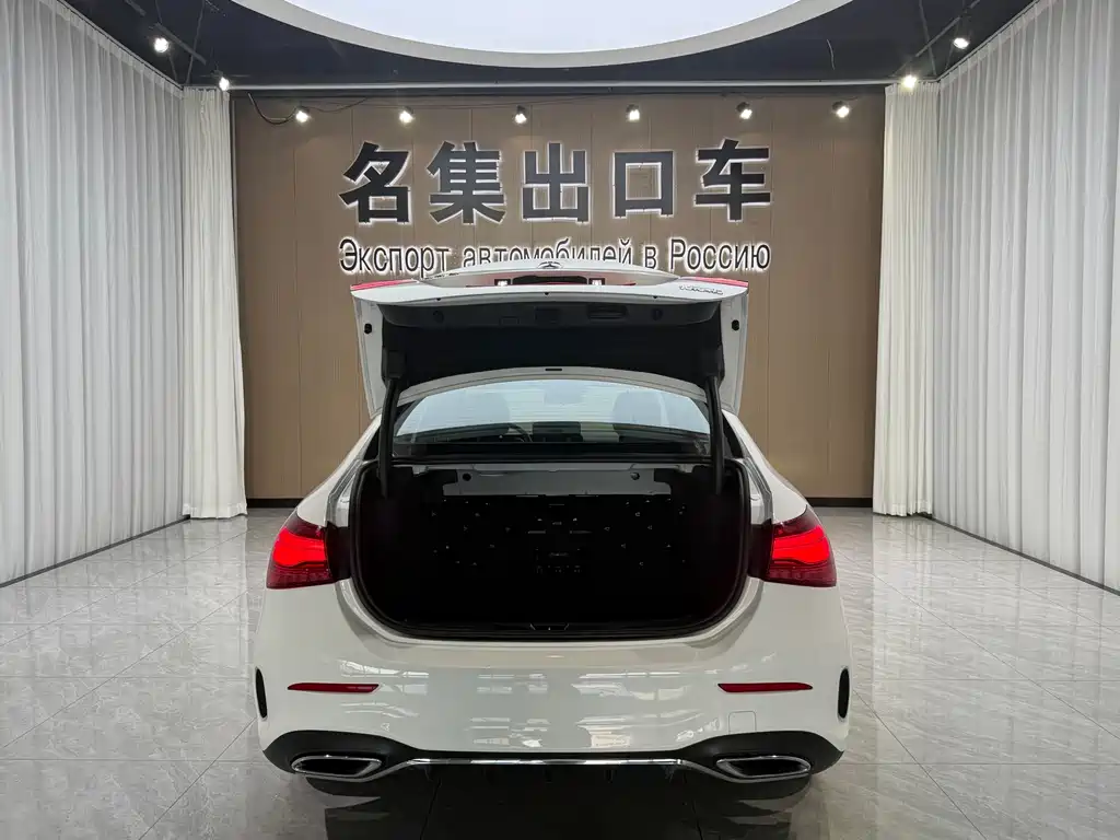 Mercedes-Benz A-Class 2023 — фото 15