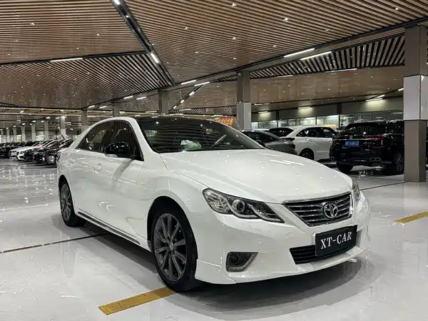 Toyota Reiz 2012