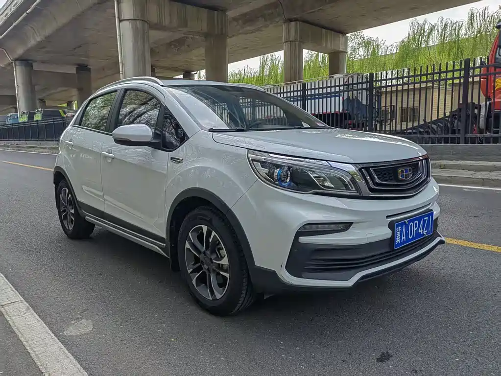 Geely Vision X3 2019 — фото 3