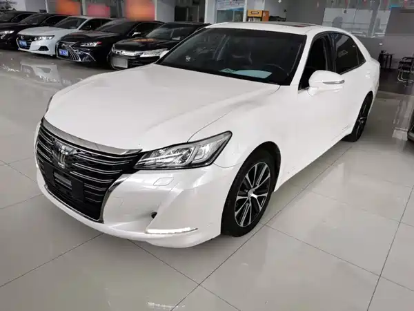 Toyota Crown 2019