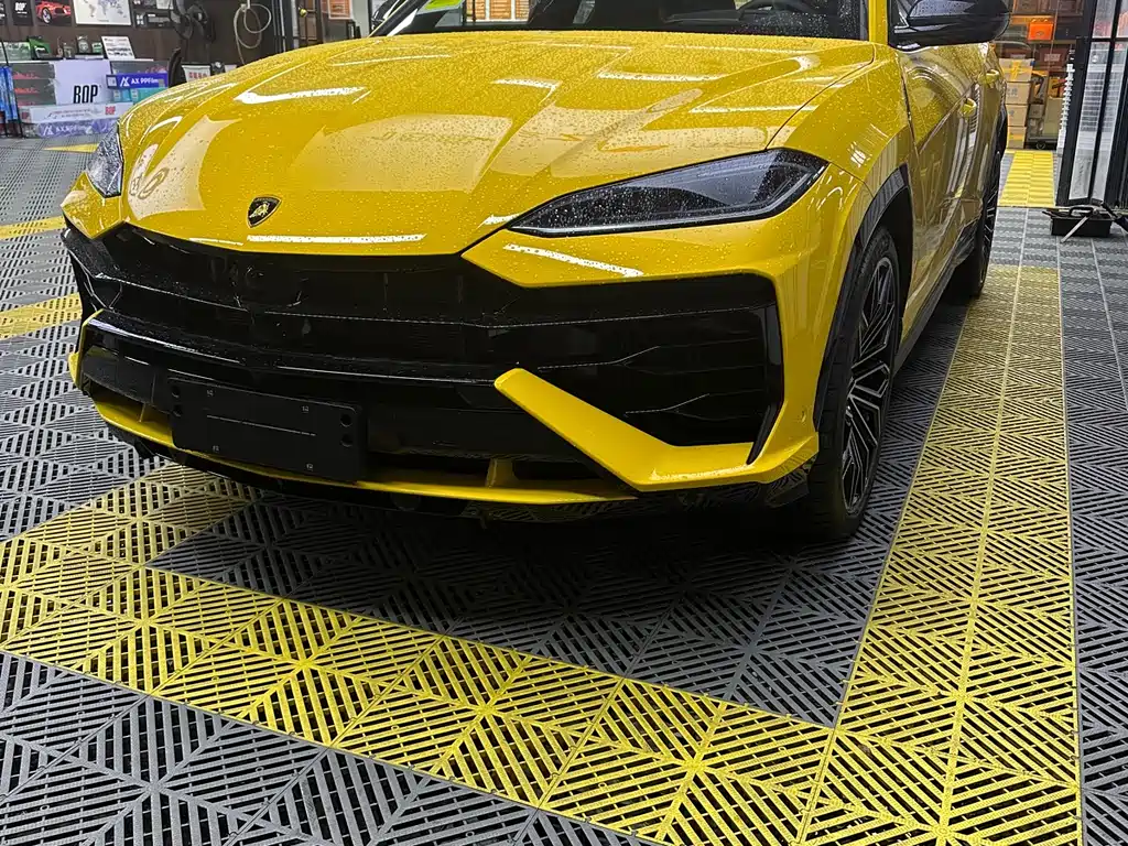 Lamborghini Urus SE — фото 2