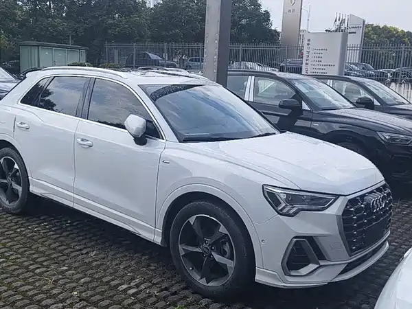 Audi Q3 2022