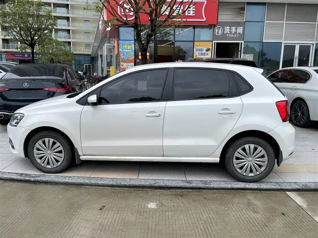 Volkswagen Polo 2016
