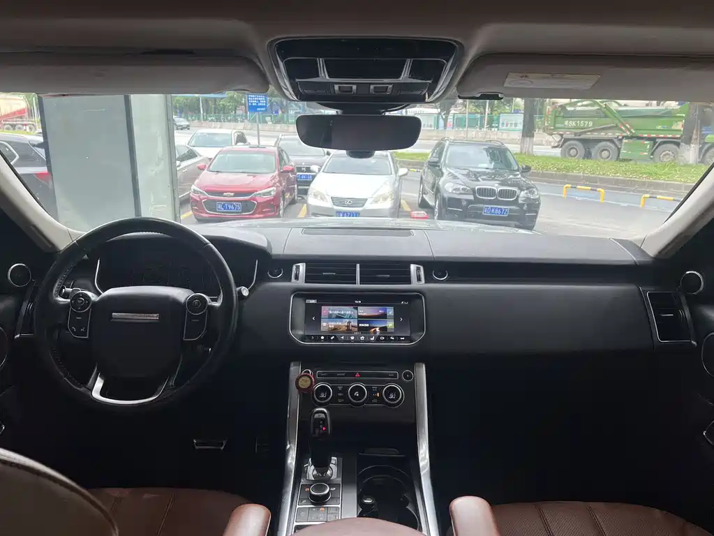 Land Rover Range Rover Sport 2017 — фото 8