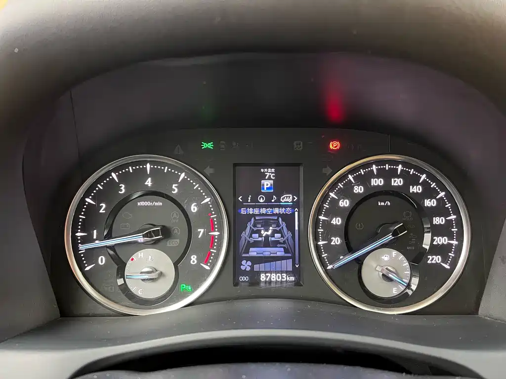 Toyota Alphard 2017 — фото 12