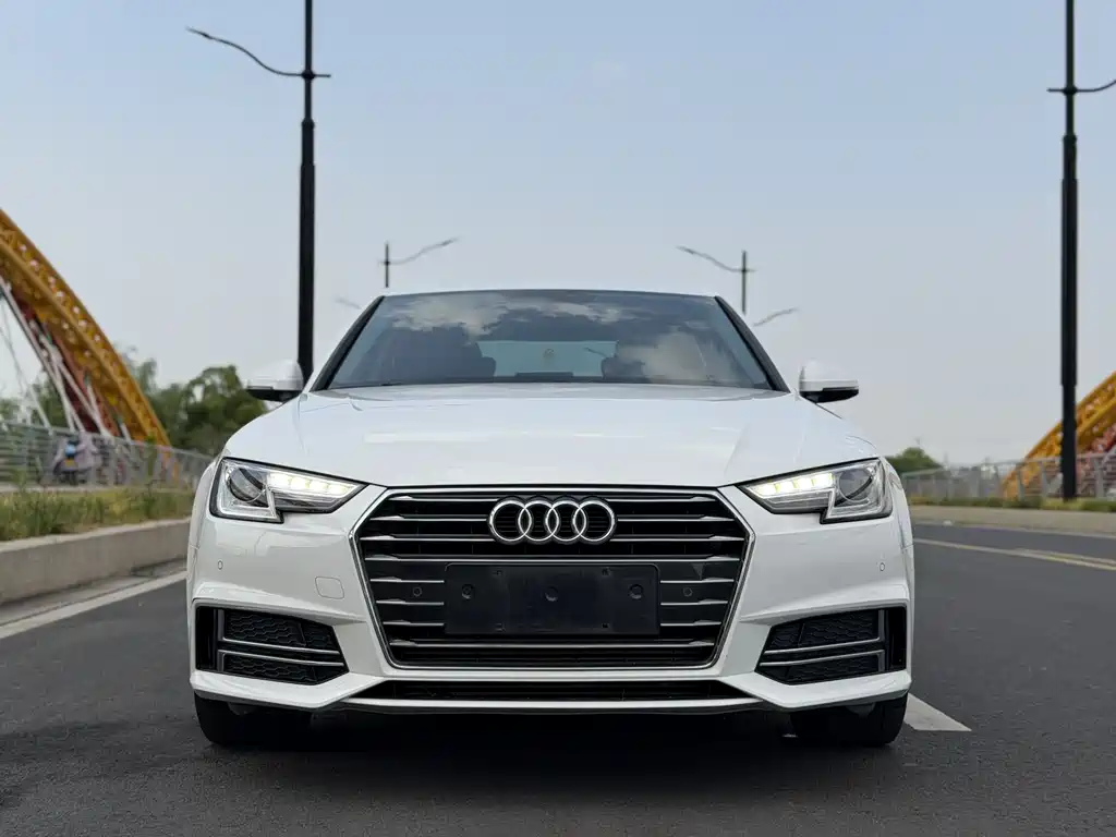 Audi A4L 2019 — фото 2