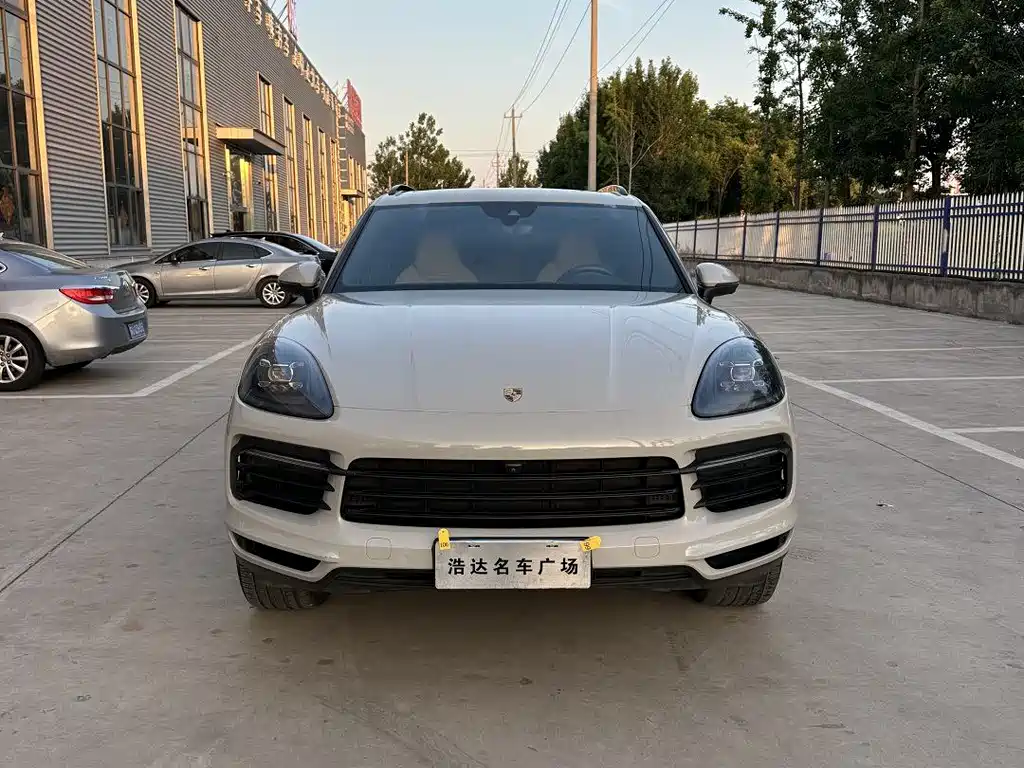 Porsche Cayenne 2018 — фото 2