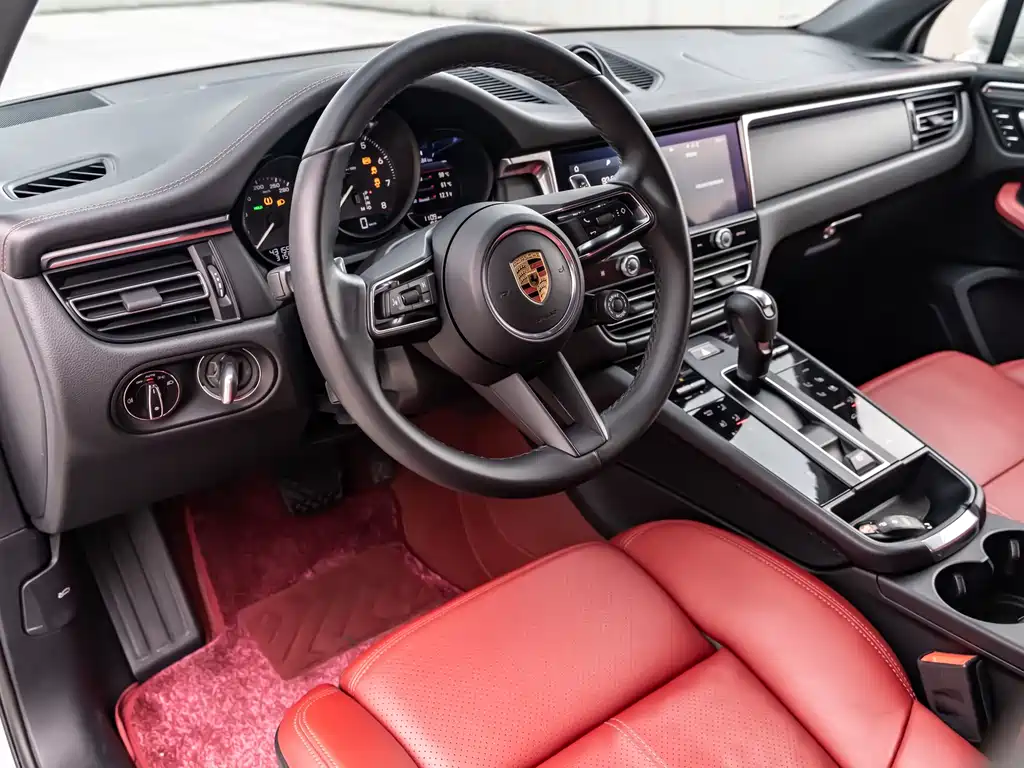 Porsche Macan 2023 — фото 16
