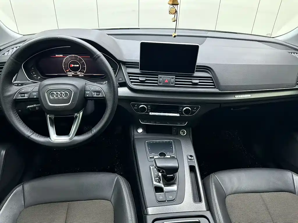 Audi Q5L 2019 — фото 9