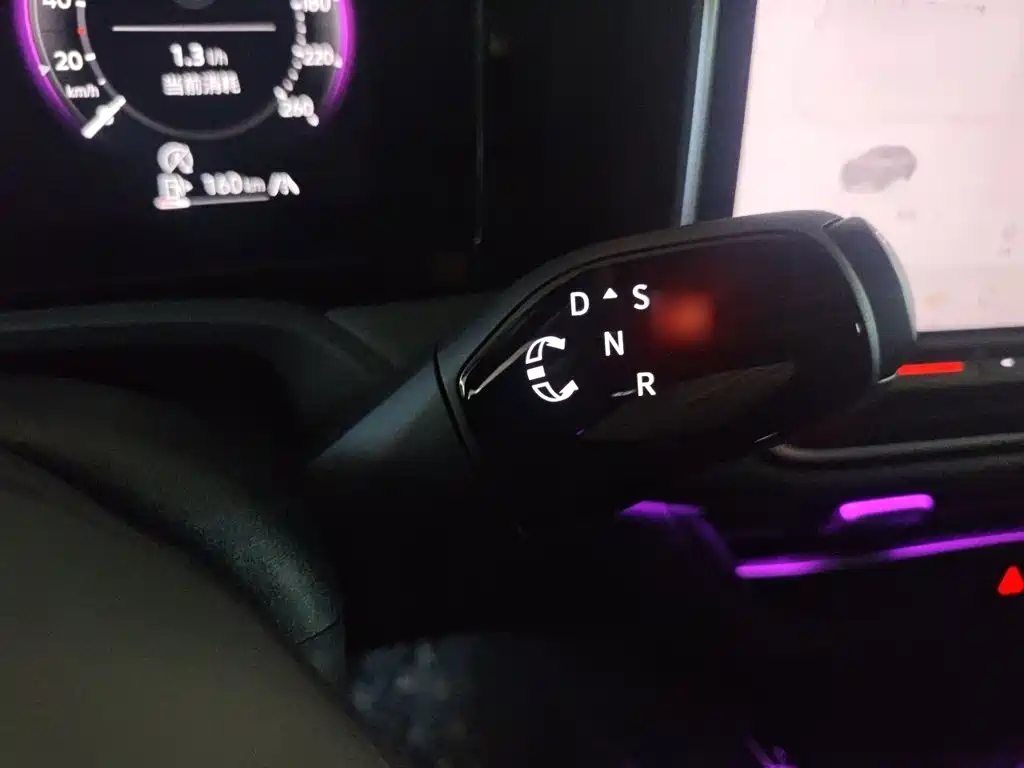 Volkswagen Magotan 2024