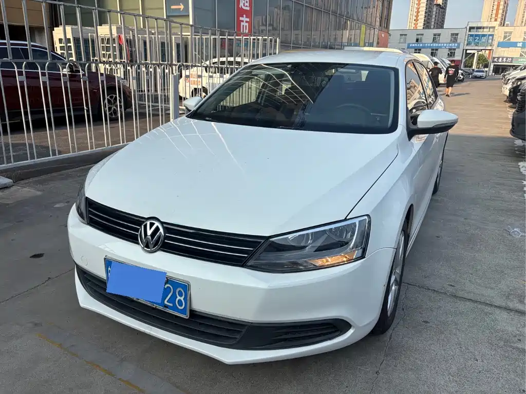 Volkswagen Sagitar 2013