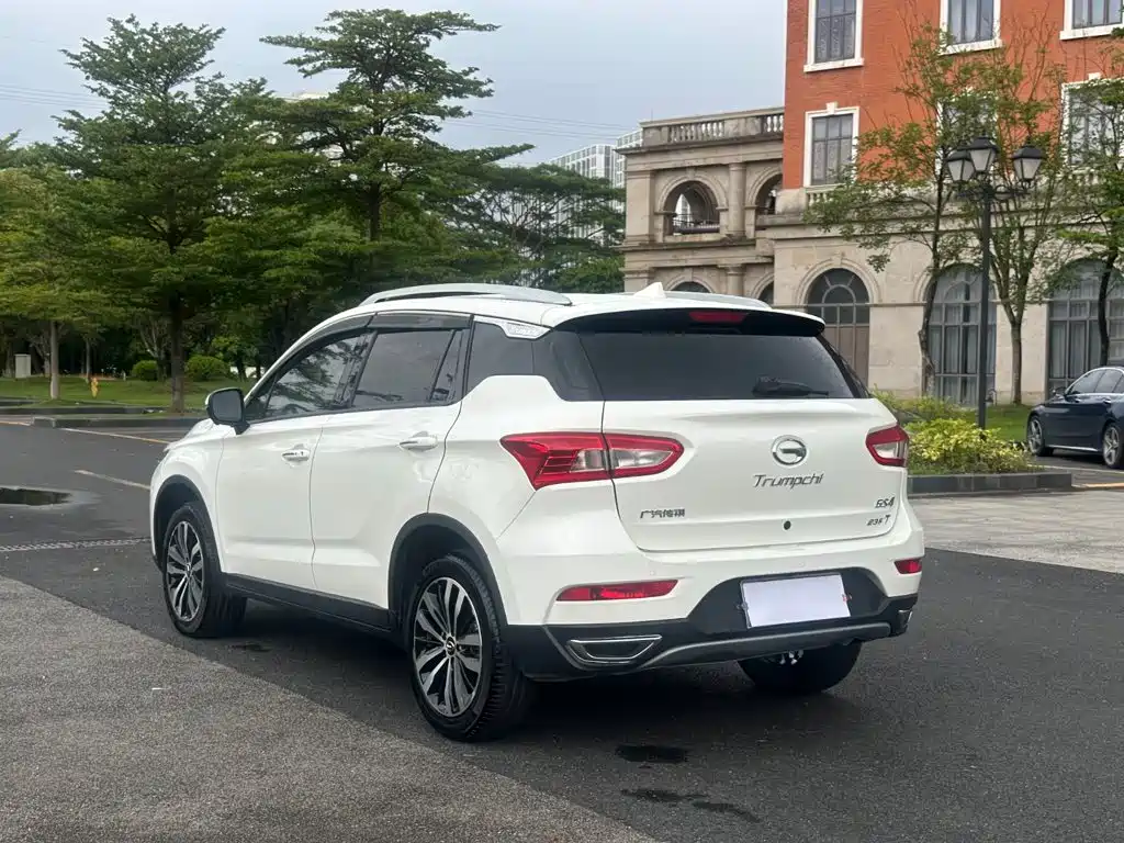 GAC Trumpchi GS4 2017 — фото 18