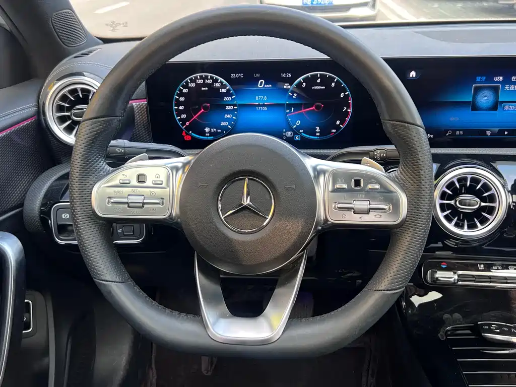 Mercedes-Benz A-Class 2023 — фото 7