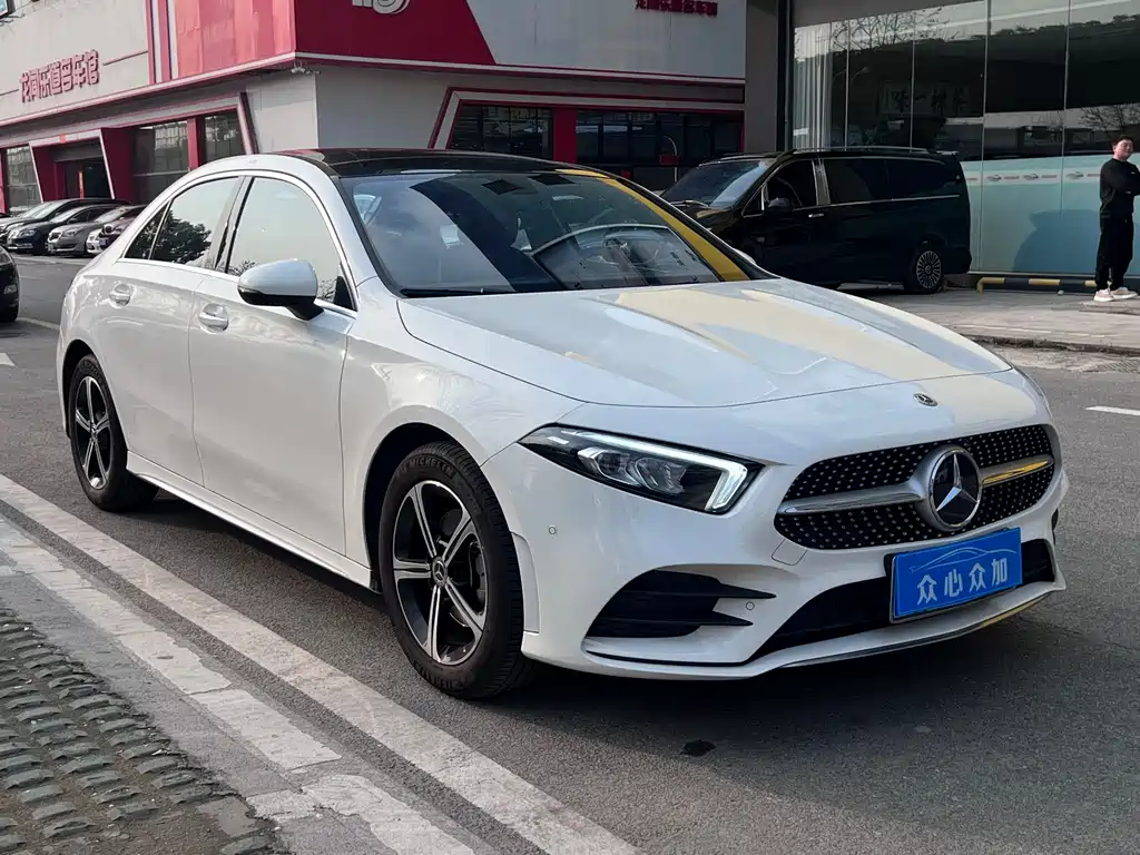 Mercedes-Benz A-Class 2023 — фото 3