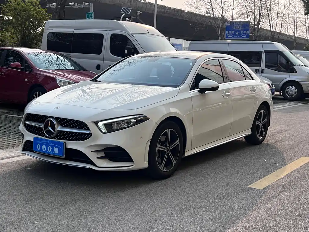 Mercedes-Benz A-Class 2023 — фото 1