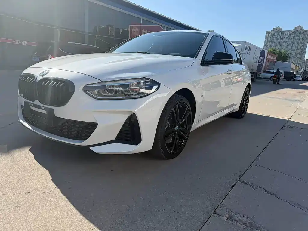 BMW 1 Series 2021