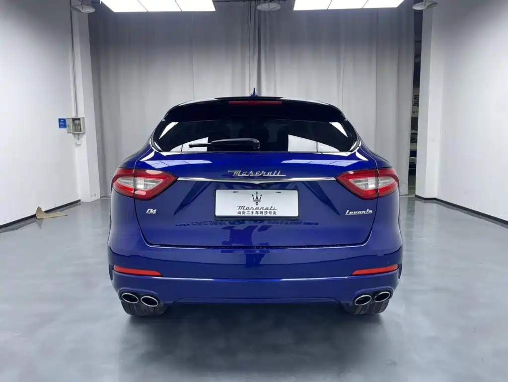 Maserati Levante 2017 — фото 32