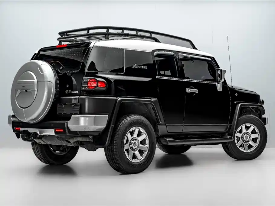 Toyota FJ Cruiser 2020 — фото 7