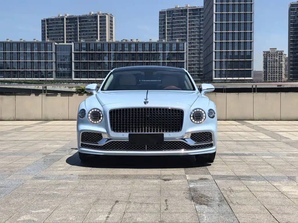 Bentley Flying Spur 2023 — фото 2