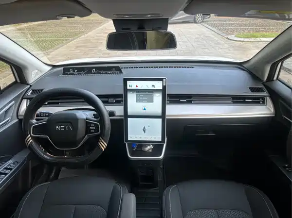 Neta V 2021