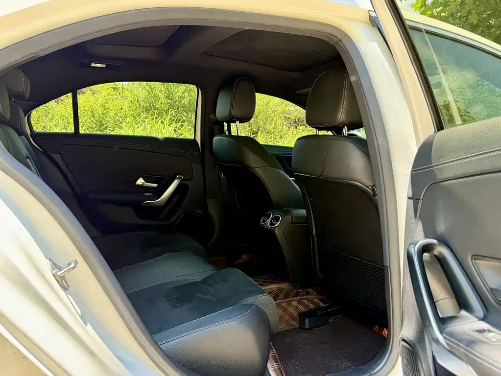 Mercedes-Benz A-Class 2020 — фото 15
