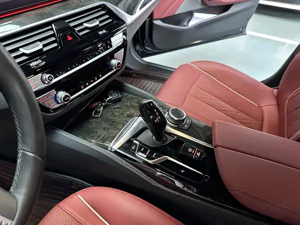 BMW 5 Series 2022