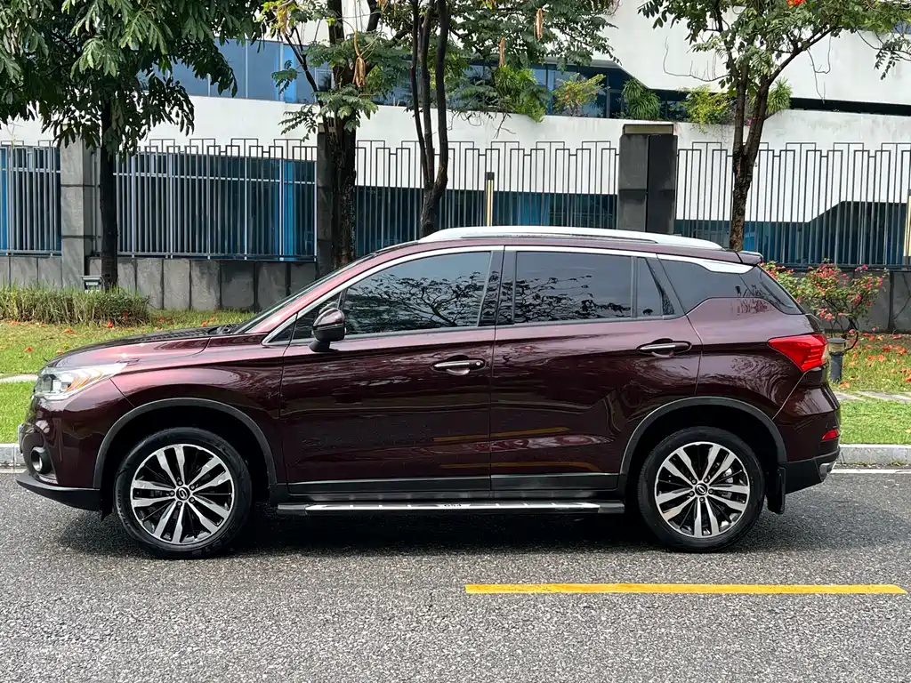 GAC Motor Trumpchi GS4 2016 — фото 4