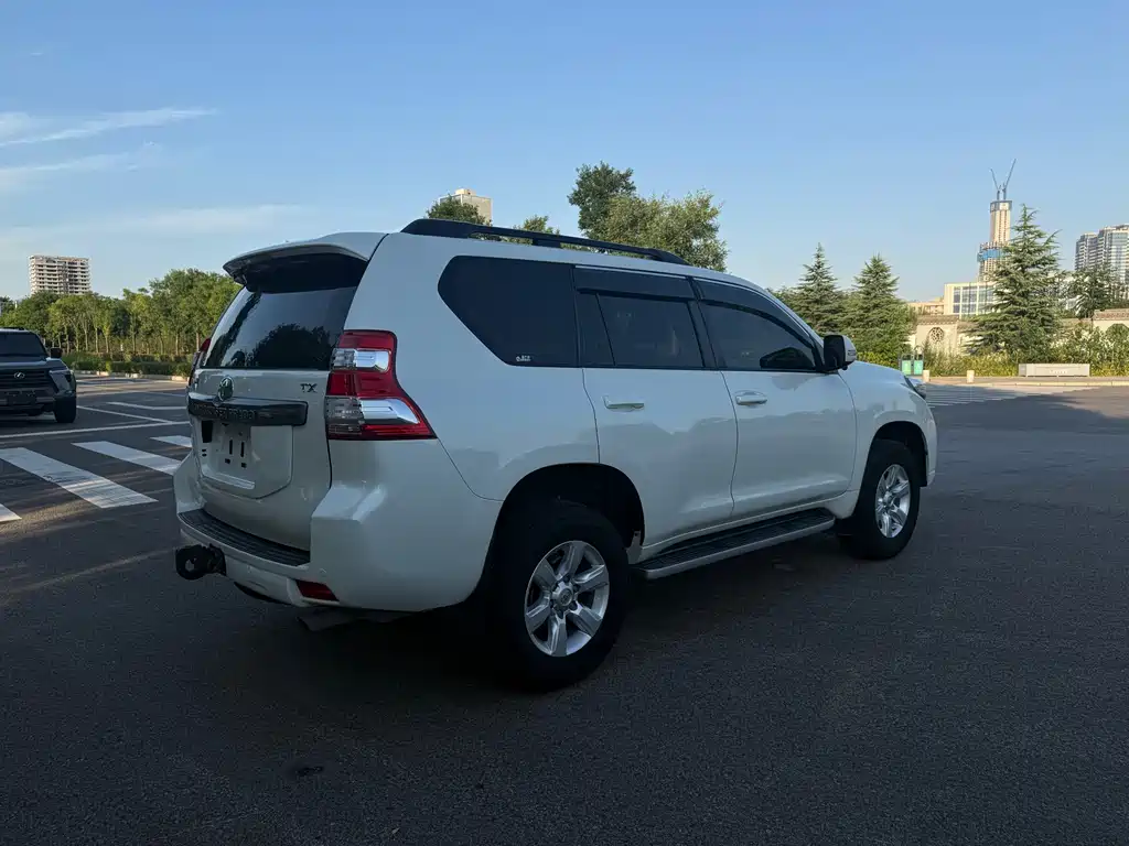 Toyota Prado 2017 — фото 5