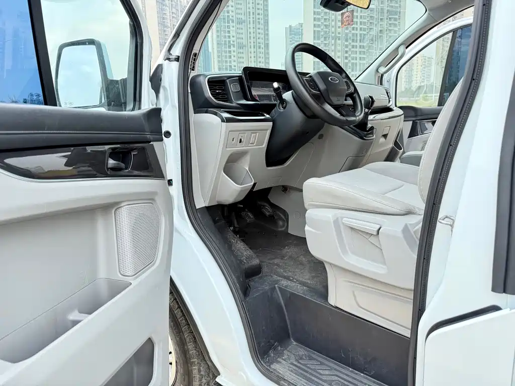 Ford Transit 2023 — фото 14