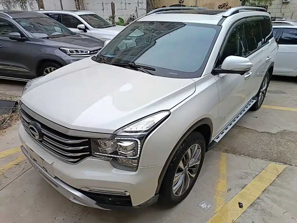 GAC Trumpchi GS8 2017 — фото 2