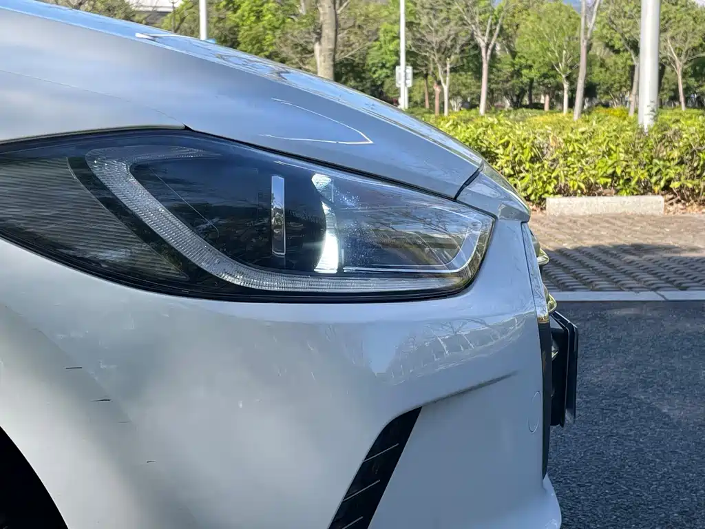Hyundai Elantra 2019 — фото 16