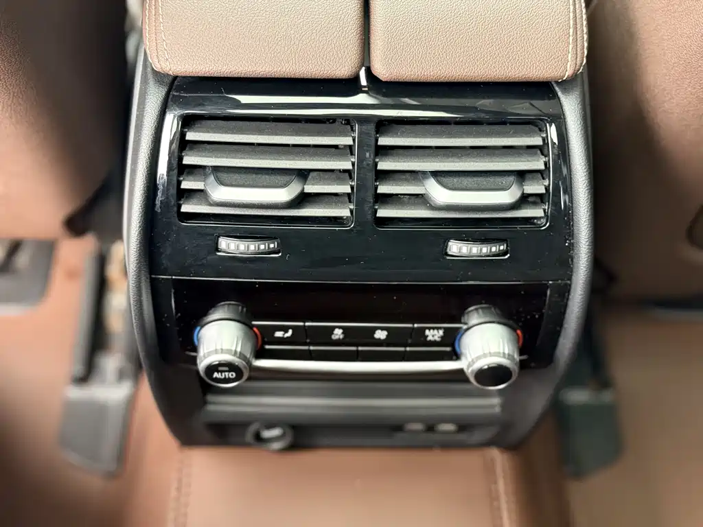 BMW 5 Series 2022 — фото 24