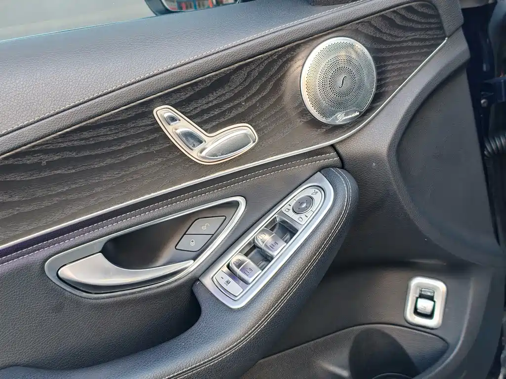 Mercedes-Benz C-Class 2019 — фото 10