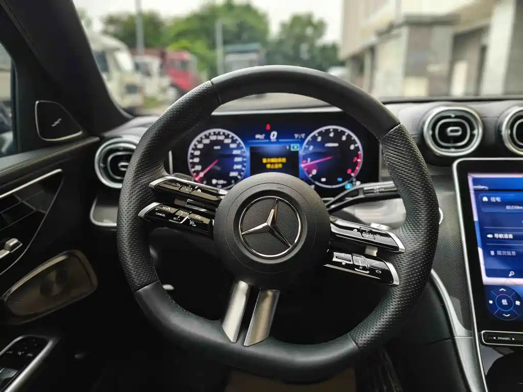 Mercedes-Benz C-Class 2023 — фото 10