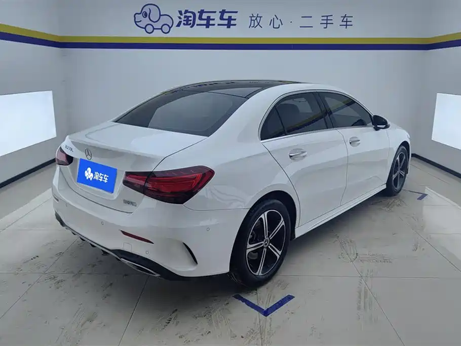 Mercedes-Benz A-Class 2023 — фото 3