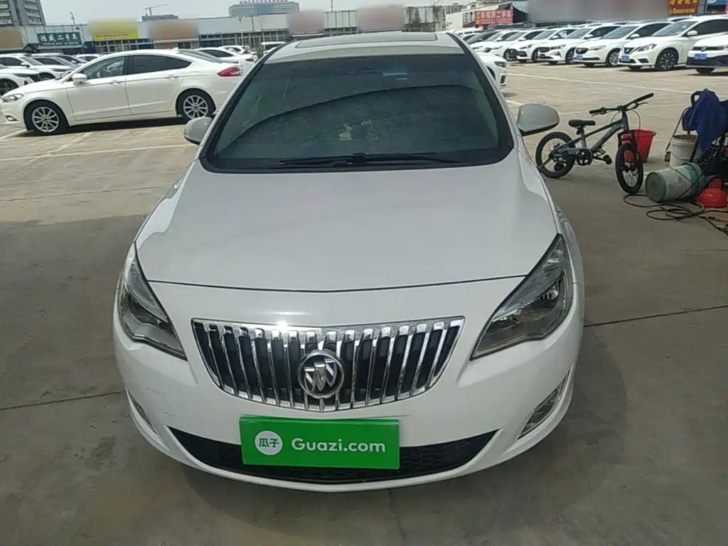 Buick Excelle 2015 — фото 3