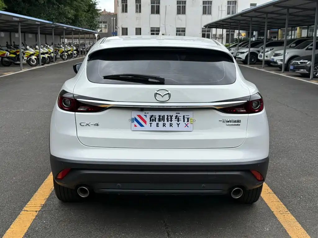 Mazda CX-4 2023