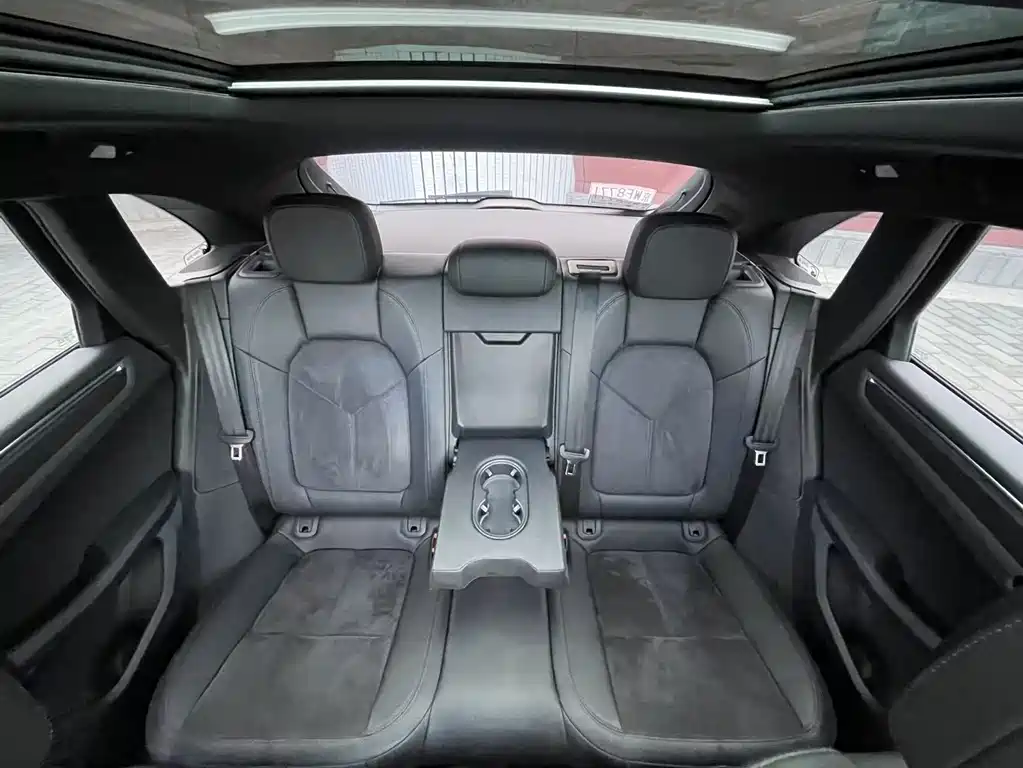 Porsche Macan 2015 — фото 17