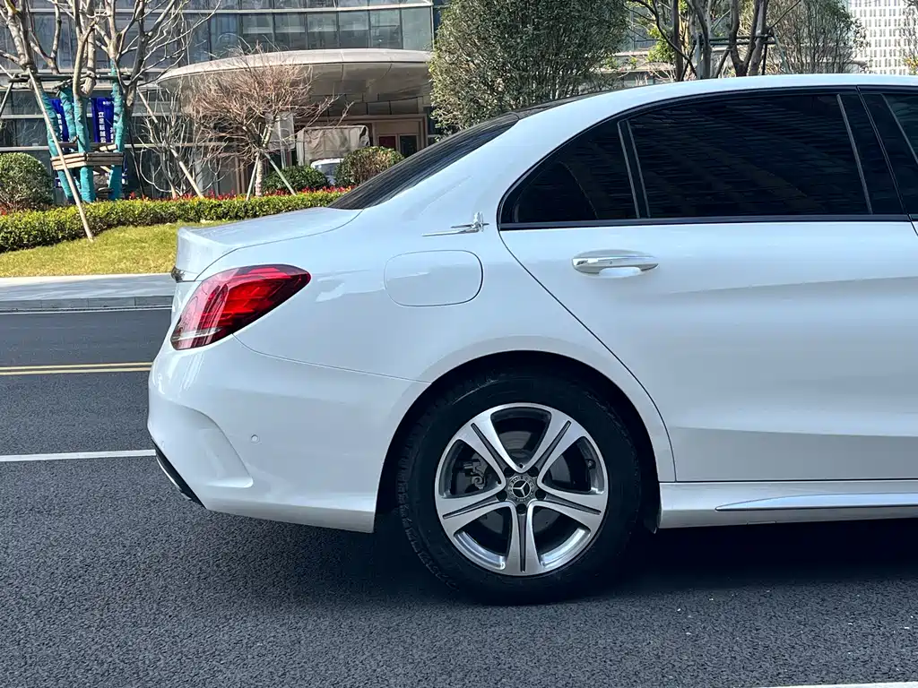 Mercedes-Benz C-Class 2020 — фото 16