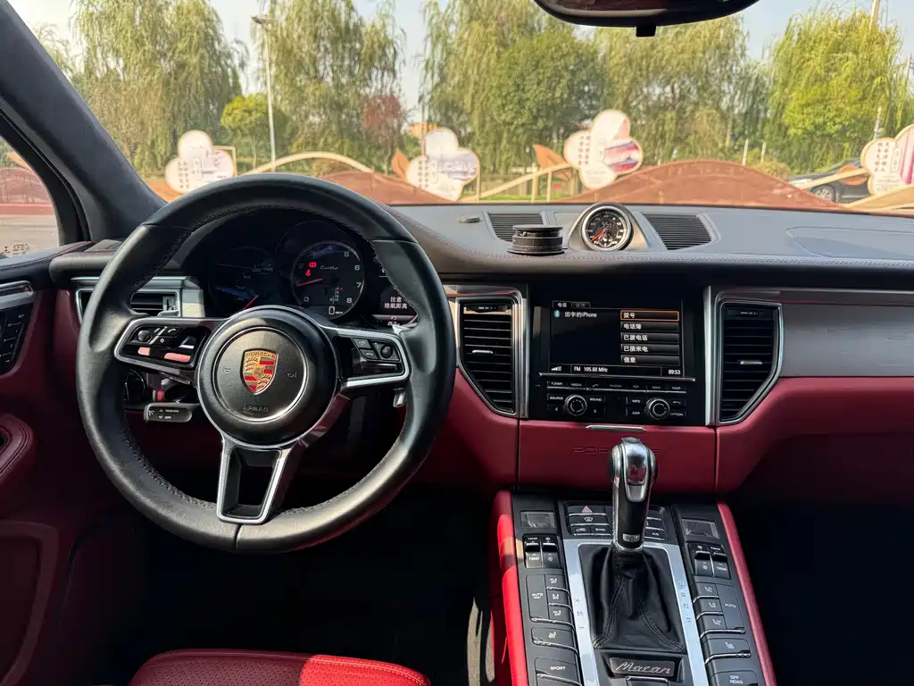 Porsche Macan 2015 — фото 19