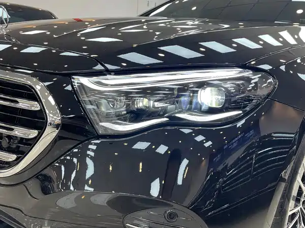 Mercedes-Benz E-Class 2025
