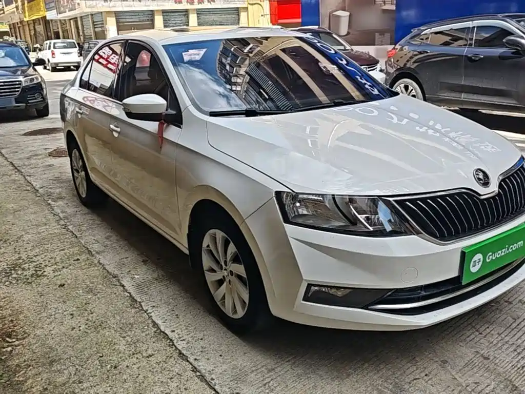 Skoda Rapid 2018 — фото 4