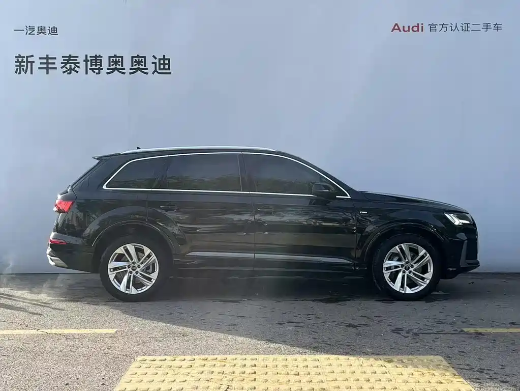 Audi Q7 2023 — фото 4