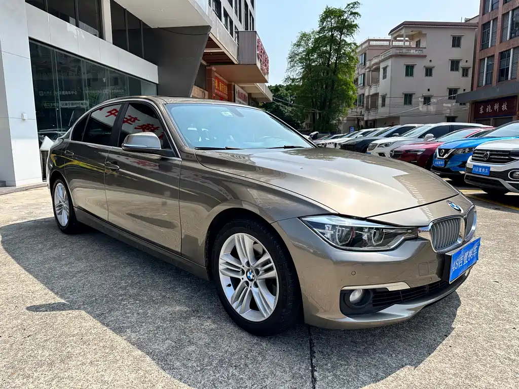 BMW 3 Series 2019 — фото 3
