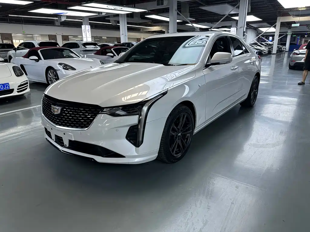 Cadillac CT4 2023