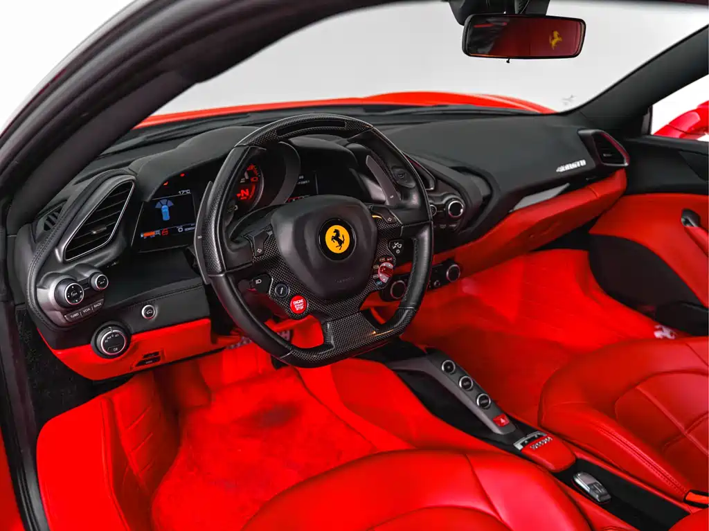 Ferrari 488 2017 — фото 12